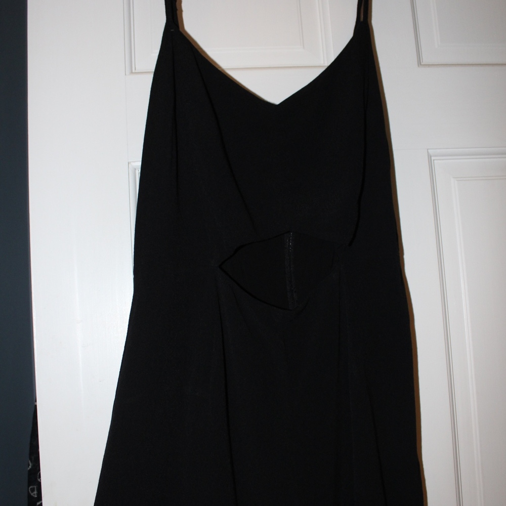 romper, black, light, casual, night out, dinner - Picture 3 of 4